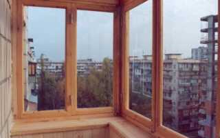 Теплое остекление балкона деревянными окнами