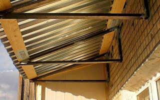 Как устанавливают крышу на балкон или лоджию