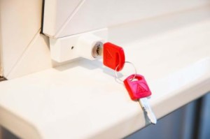 Что такое детские замки на окна