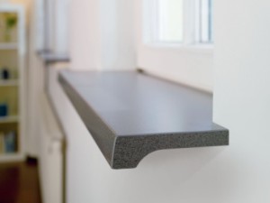 Как правильно подобрать толщину подоконника из камня