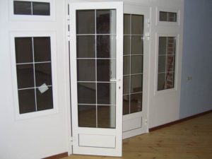 Штульп на пластиковых дверях