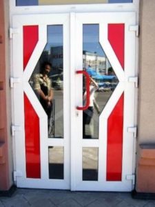 Штульп на пластиковых дверях