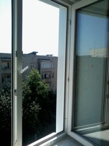 У Вас не закрывается пластиковое окно?