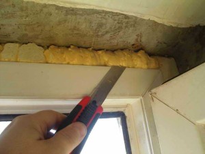 пена при застывании не расперла откосы