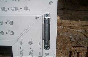 снимаем оконные створки