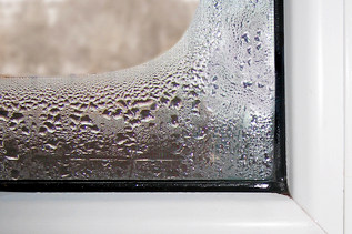 Почему замерзают пластиковые окна