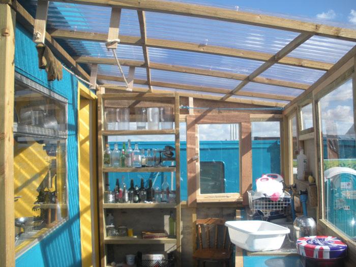 эконом остекление крыши поликарбонатом