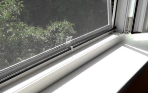 Как установить москитную сетку самому?