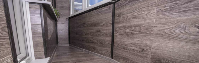 Отделка балкона ламинатом