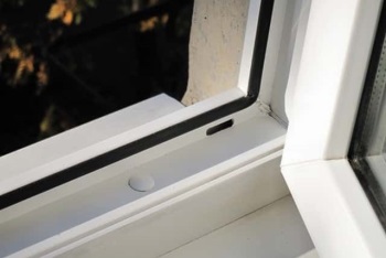 Уплотнитель пластикового окна