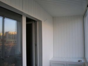 Облицовка, отделка балкона изнутри